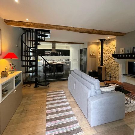 Loft De Charme En Centre-Ville 波城 外观 照片